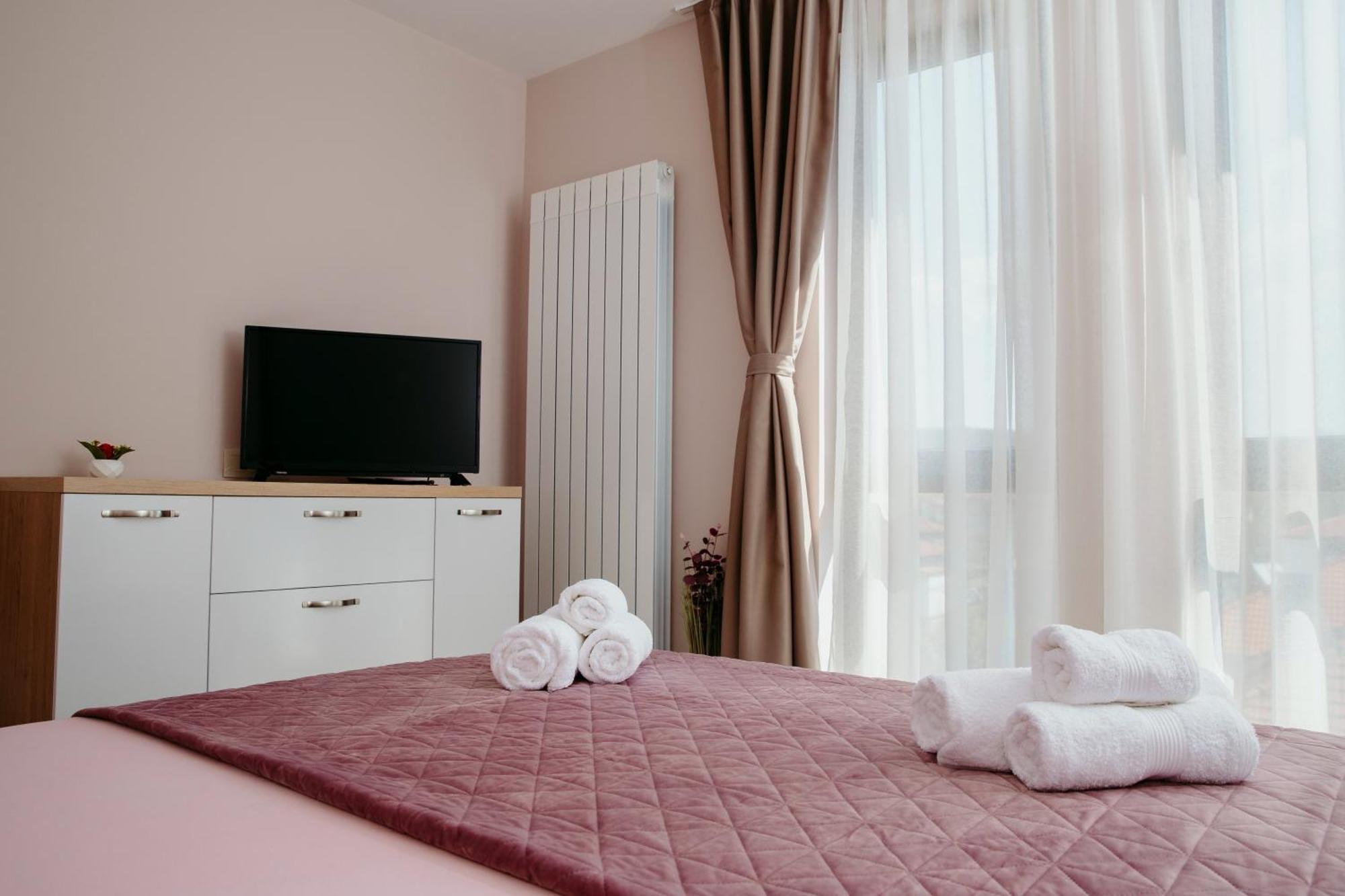 Rose Valley Apartment Kazanlŭk Exterior foto